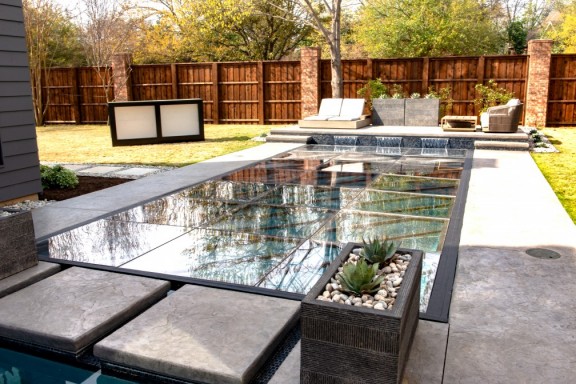 Clear Flush Mount Pool Cover